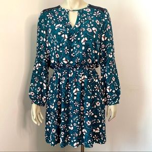 EXPRESS | Long Sleeves Green Dress